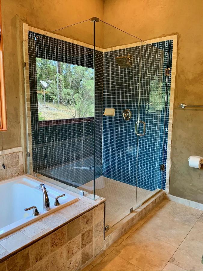 Scenic Hill Country Retreat - Rhino Ranch Villa Ню Браунфелс Екстериор снимка