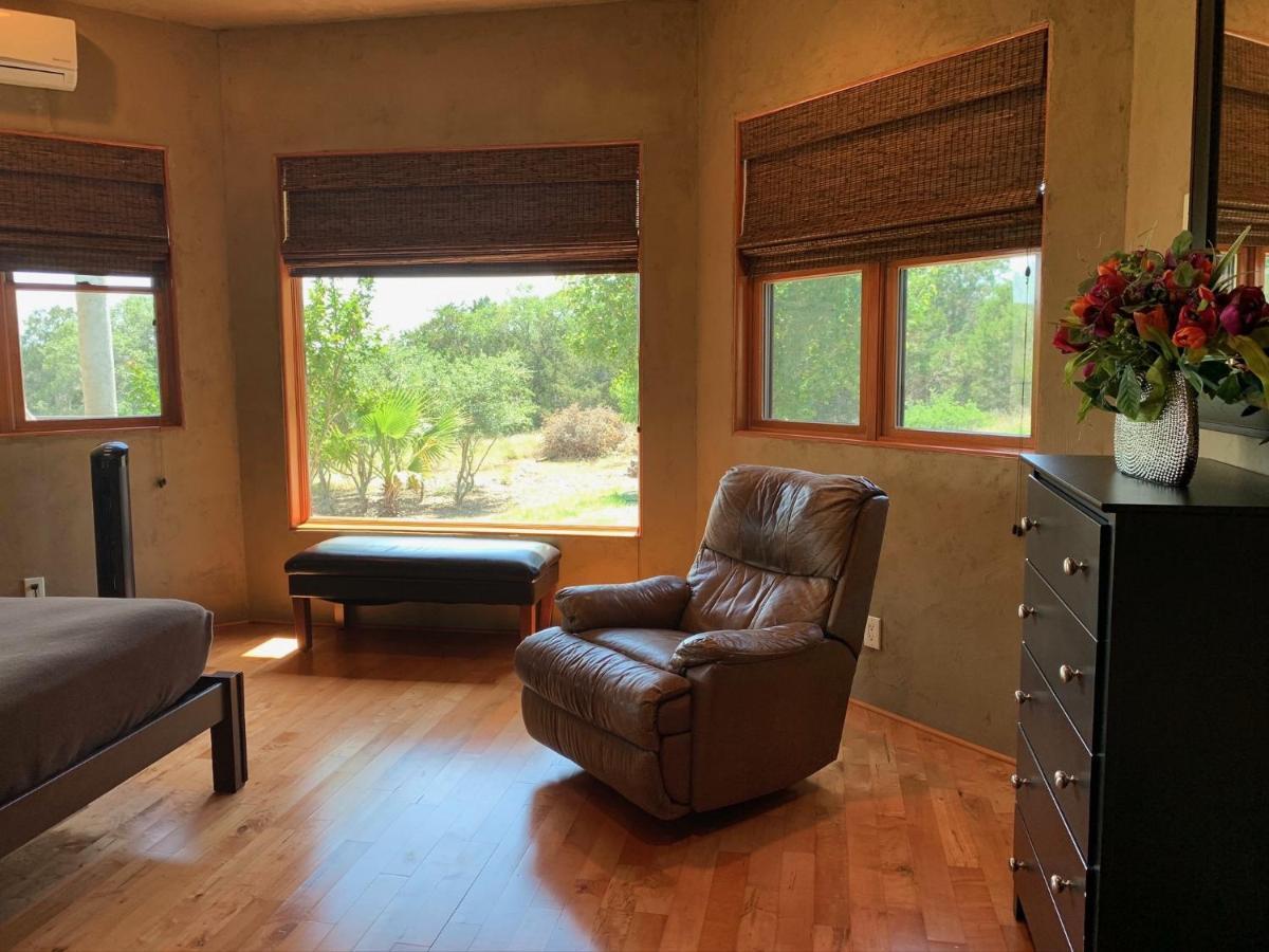Scenic Hill Country Retreat - Rhino Ranch Villa Ню Браунфелс Екстериор снимка
